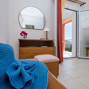 Thekla , Karavádhos Grecia